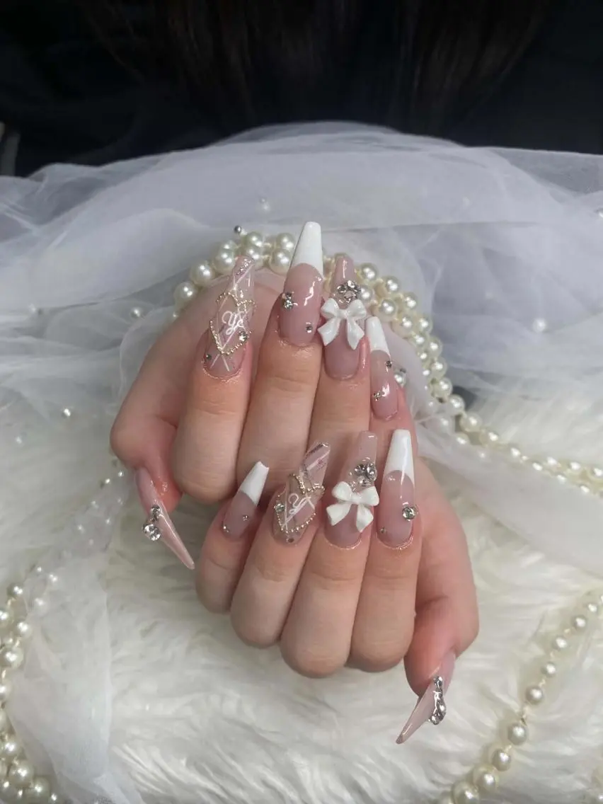 ネイル オーロラネイル 成人式 グラデーション ハロウィン 氷ネイル・うるうるネイル ハンドネイル H.baby Nail Salonのネイルデザイン