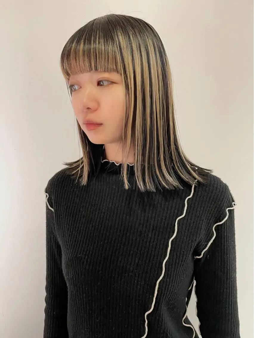 ミディアム カラー ハイライトカラー ハイライト カット ヘアカラー トリートメント ブリーチ😼 ボブ✍️レイヤーのヘアスタイル
