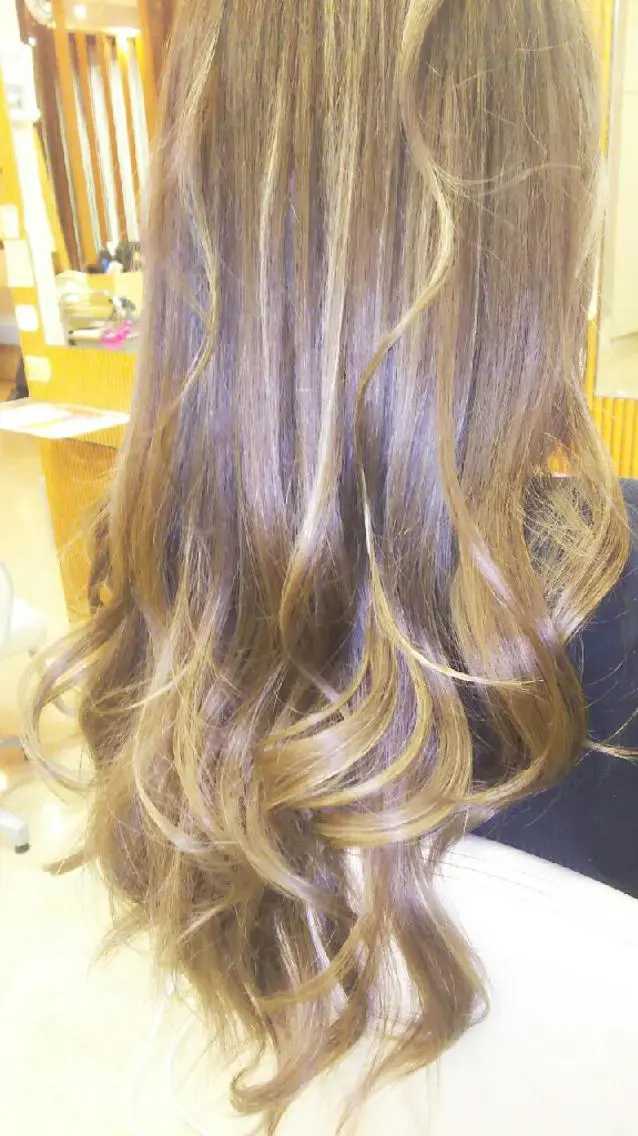 ロング カラー ハイライトカラー ハイライト 脇田 雄大のヘアスタイル