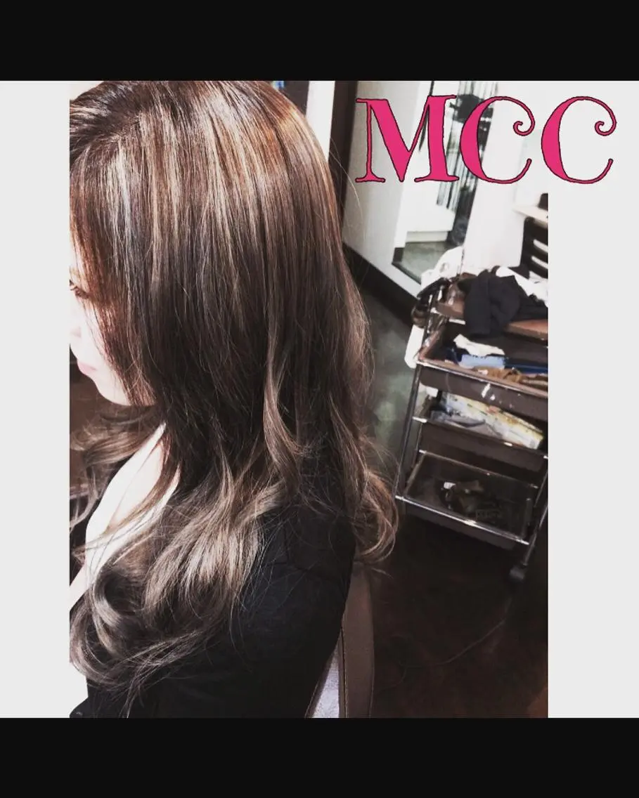 ロング カラー ハイライトカラー ハイライト zina浦和店✊🏻 西口5分🐤スズキのヘアスタイル