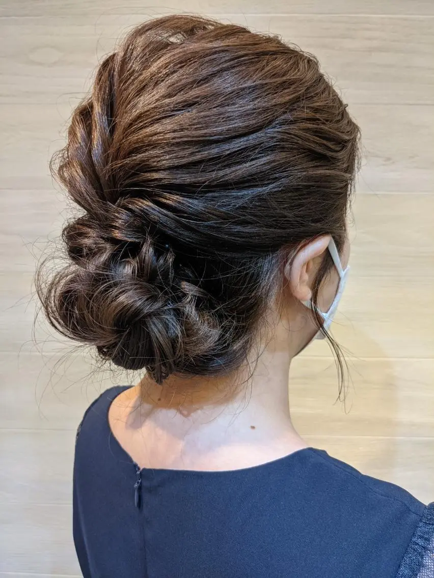 ロング ヘアアレンジ 成人式 アッシュ ミストバング パープルカラー ボブ N° anfeel 渋谷🪞🫧のヘアスタイル