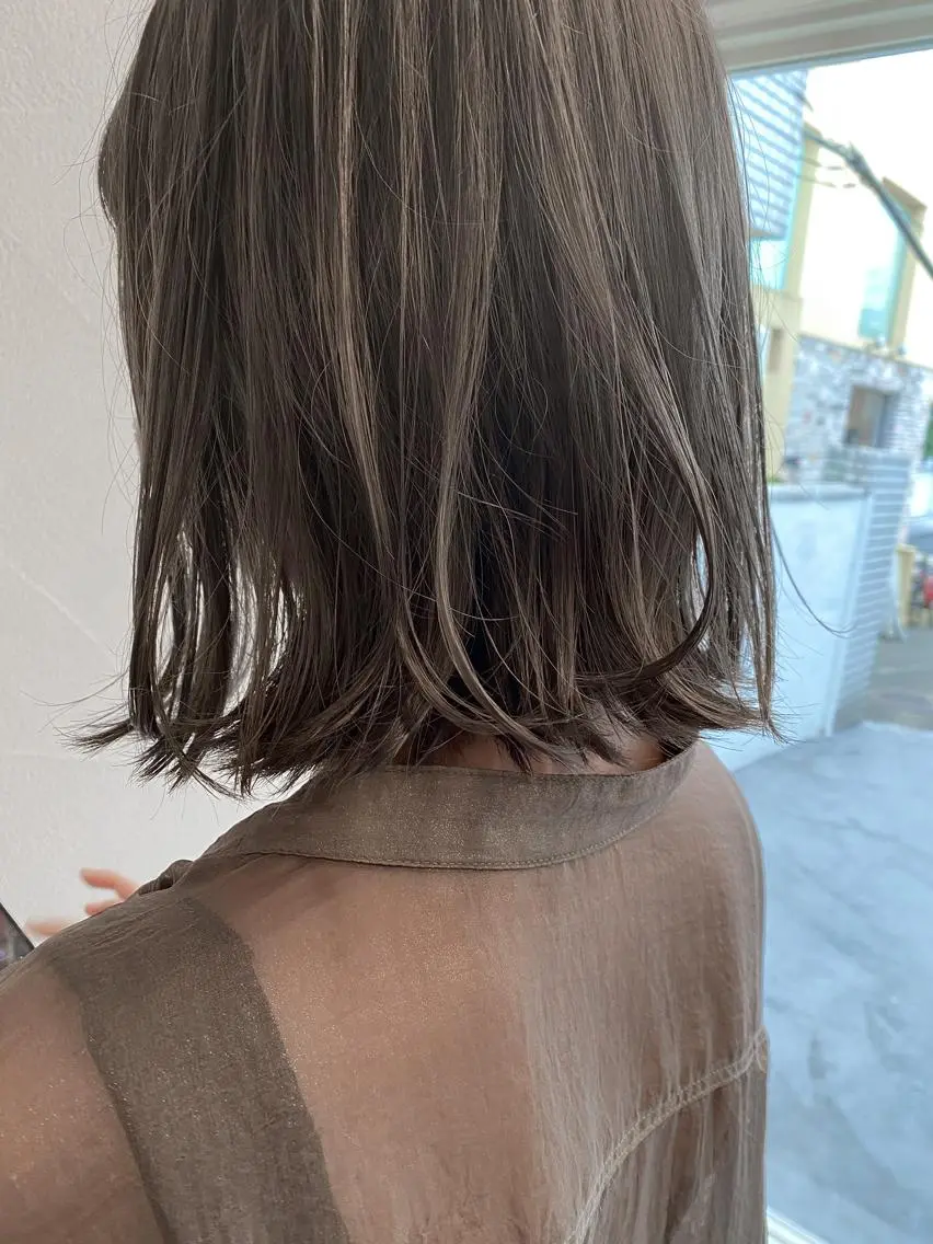 ショート カラー 切りっぱなしボブ ベージュカラー 透明感カラー ダブルカラー ハイトーンカラー ハイトーン×似合わせ 🌱中川慎之介のヘアスタイル