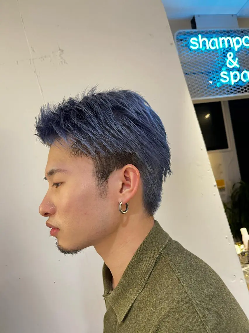 ショート カラー ブルーカラー 角地山 京子のヘアスタイル