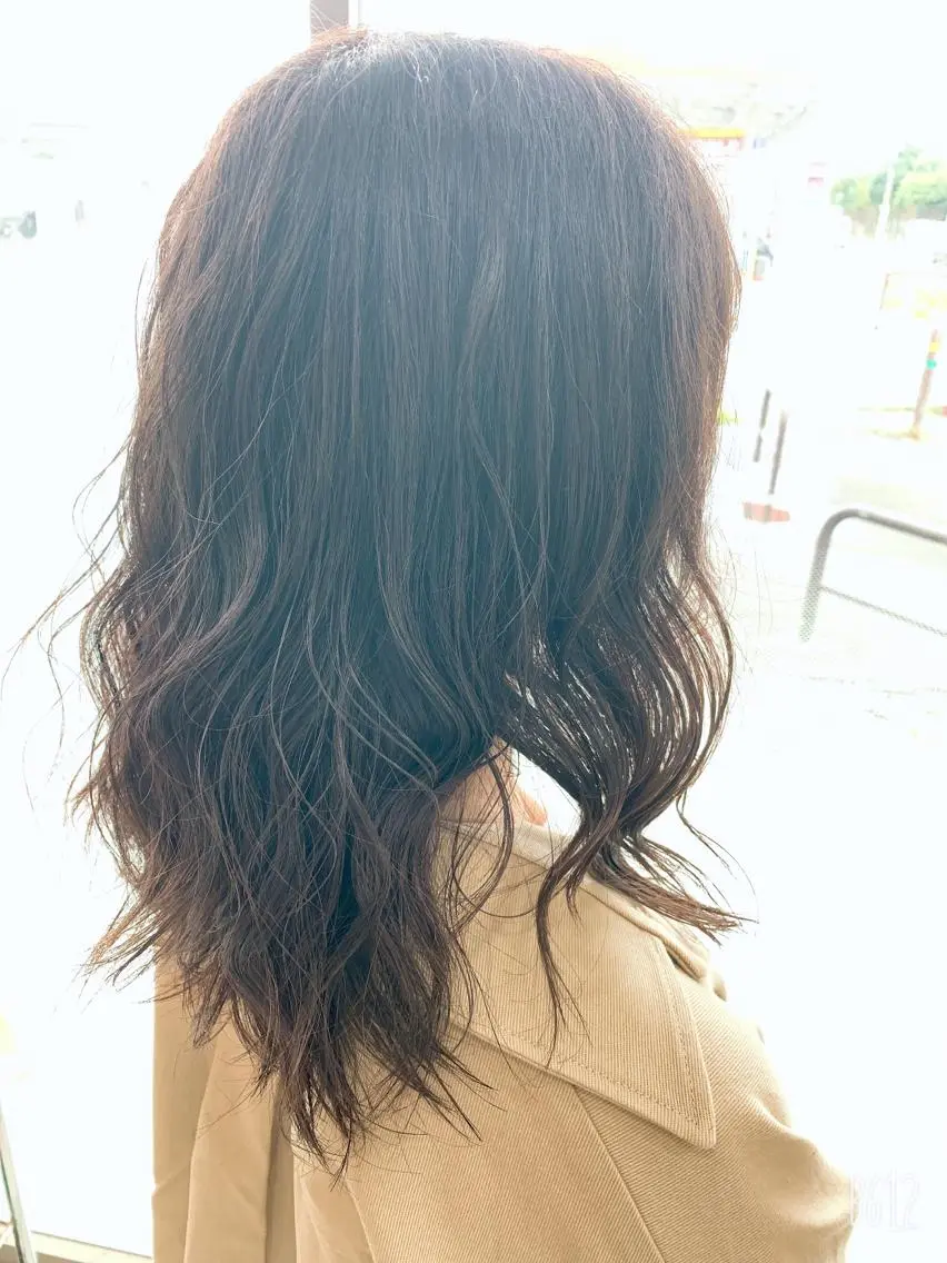 ミディアム カラー 白髪ぼかしハイライト 柳川拓哉のヘアスタイル