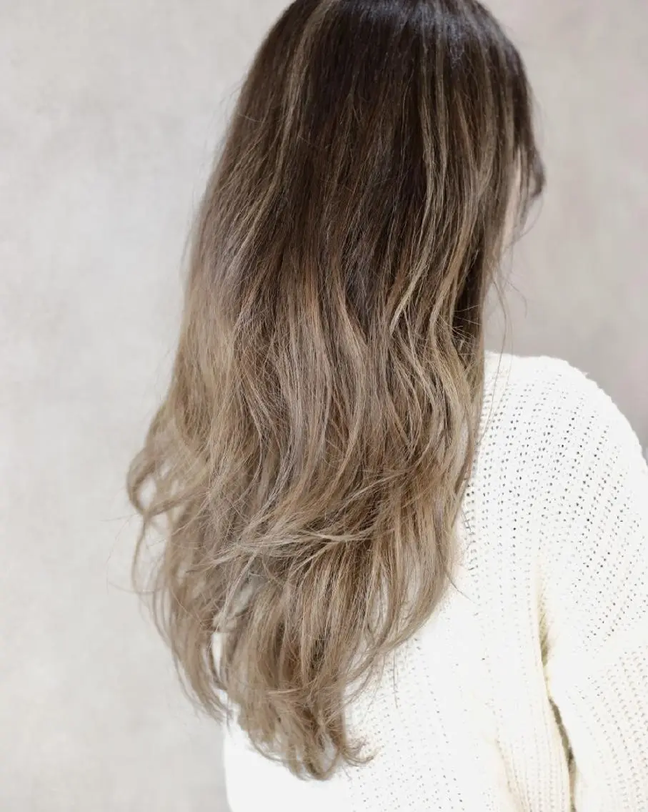 カラー looker ルーカーのヘアスタイル