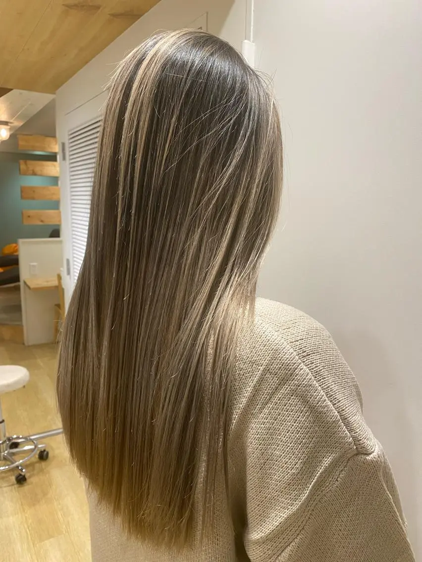 ロング カラー kawabe maikoのヘアスタイル