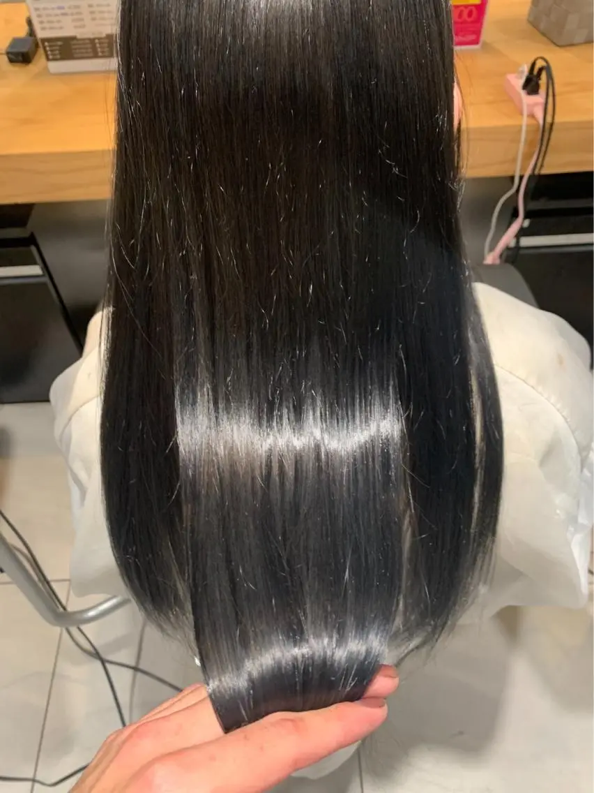 ロング カラー パーマ ヘアアレンジ メンズ キッズ ネイル マツエク・マツパ 酸性ストレート 髪質改善大槻勇樹のヘアスタイル
