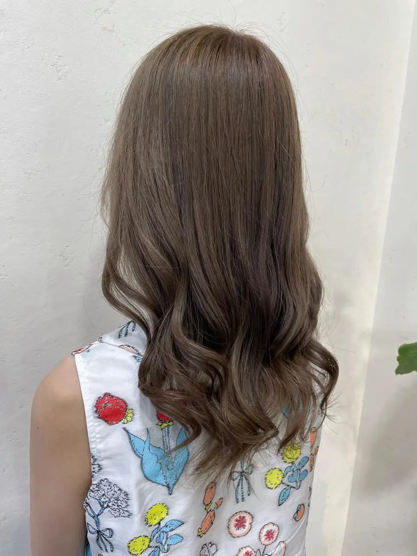 セミロング カラー 齋藤 結愛のヘアスタイル