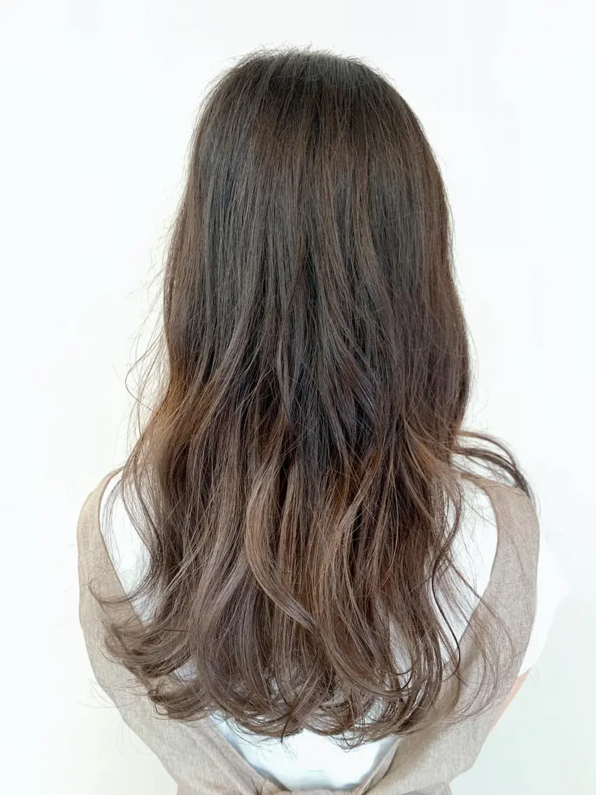 ロング カラー ヘアカラー 今雪 聡美のヘアスタイル