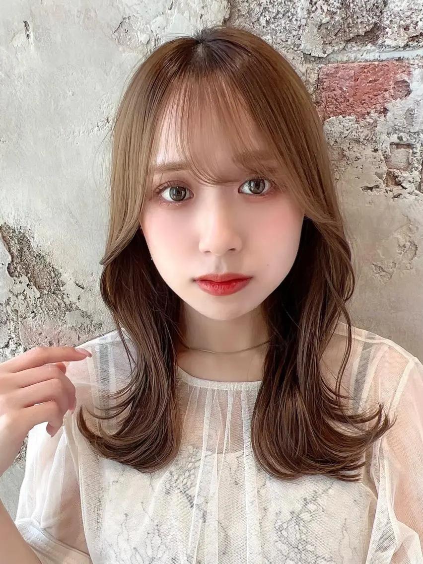 セミロング カラー ベージュカラー ブラウンカラー くびれヘア 髪質改善 縮毛矯正 🧡くびれヘア/前髪 顔周り🧡久原結衣のヘアスタイル