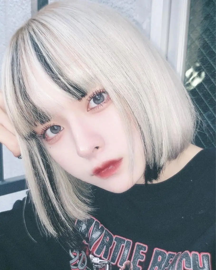 ショート カラー シールエクステ インナーカラー エクステ エクステ 失敗したくない人へ ハイトーン美容師のヘアスタイル