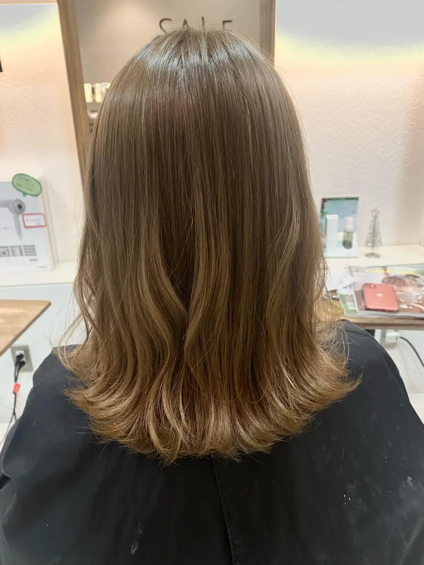 セミロング カラー ブリーチ ヘアカラー Lico hair 【烏丸丸太町】小西のヘアスタイル