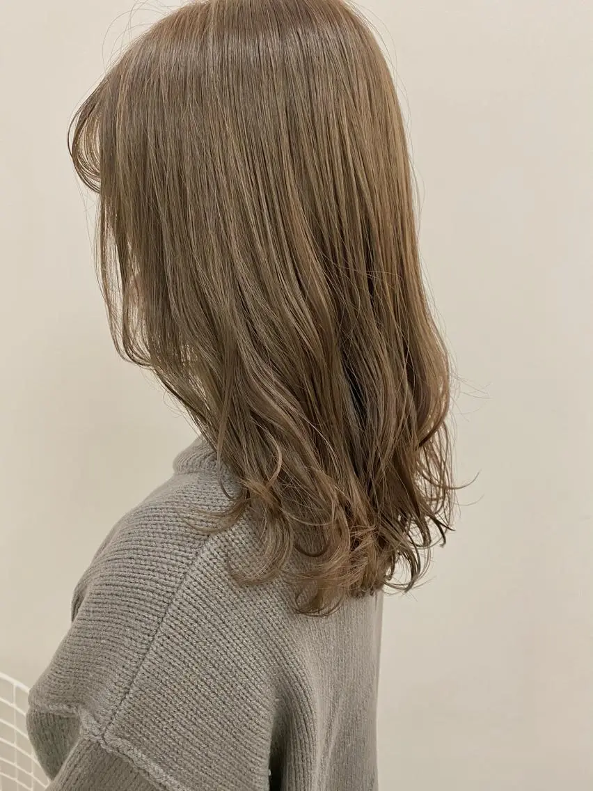 ミディアム Okamura Chisatoのヘアスタイル
