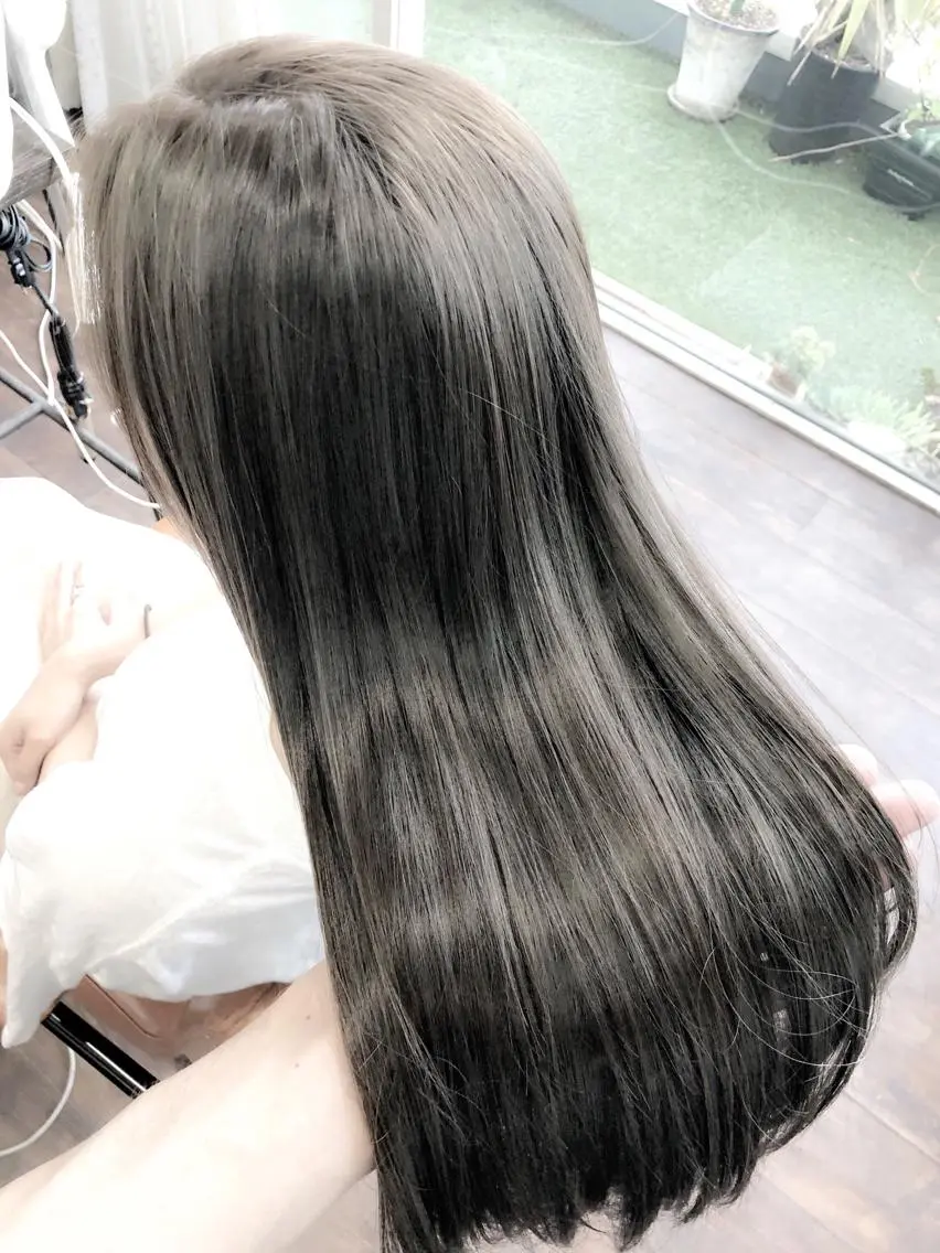 カラー イルミナカラー ヘアカラー トリートメント ヘッドスパ グレージュ/髪質改善 Yamato.hのヘアスタイル