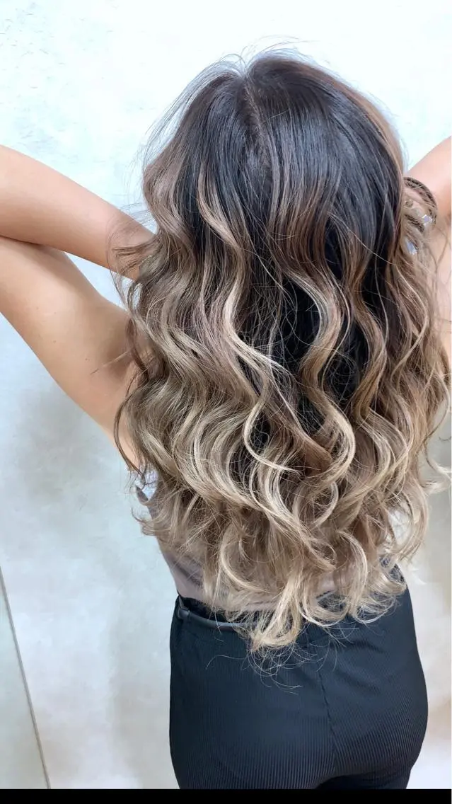 セミロング 穐田 司樹のヘアスタイル