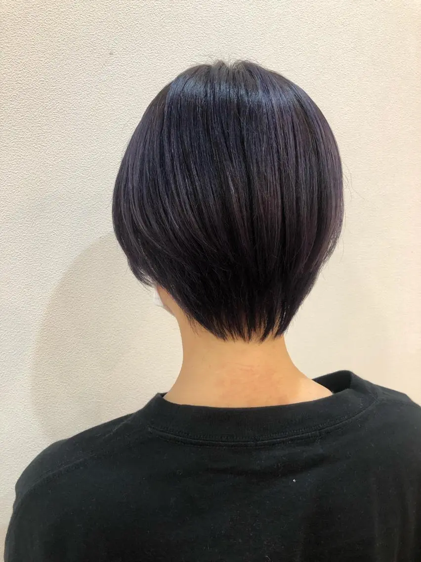 ショート カラー カット 内田温子大人女性 ハイライト、ボブのヘアスタイル