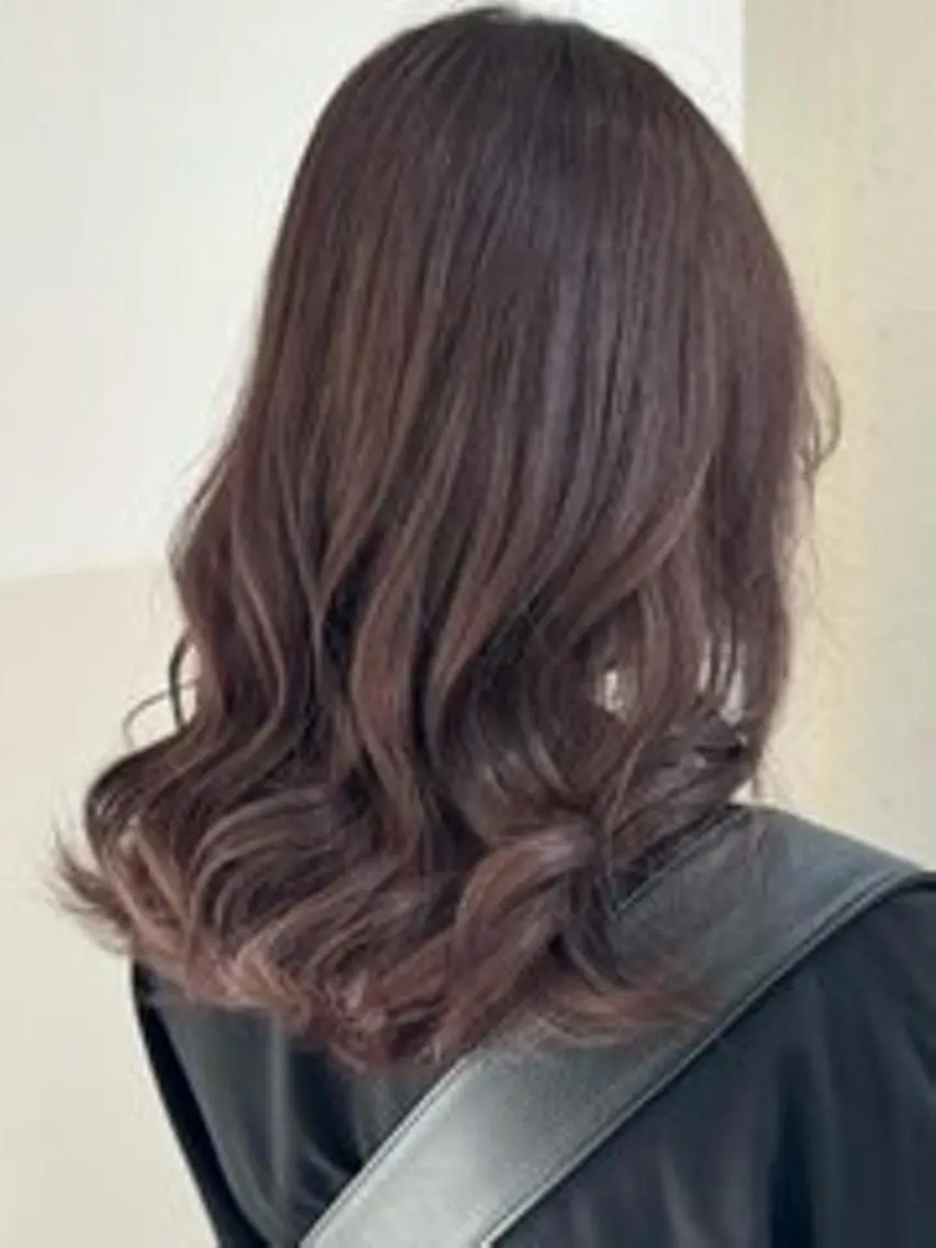 セミロング 髪質改善カラー透明感 ダブルカラー幕田のヘアスタイル