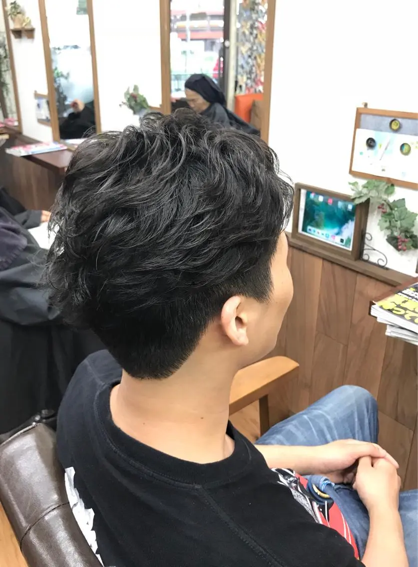 ショート パーマ メンズ 澤田 拓己のヘアスタイル