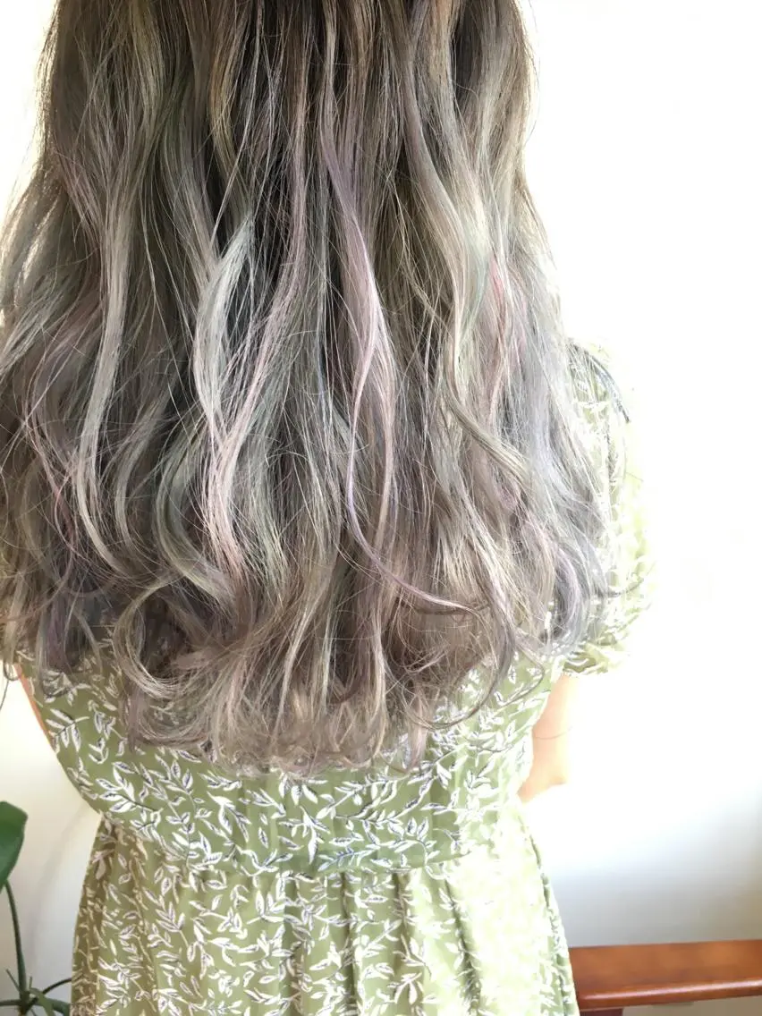 カラー ハイトーンカラー ゴトウ ノブヒトのヘアスタイル