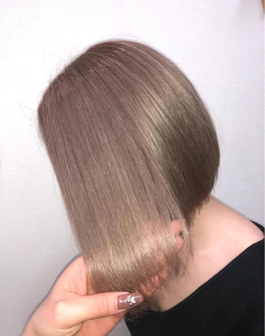 ショート カラー グレージュ ハイトーンカラー ハイトーングレージュ ヘアカラー トリートメント MAKO ❤️🔥NEXTのヘアスタイル