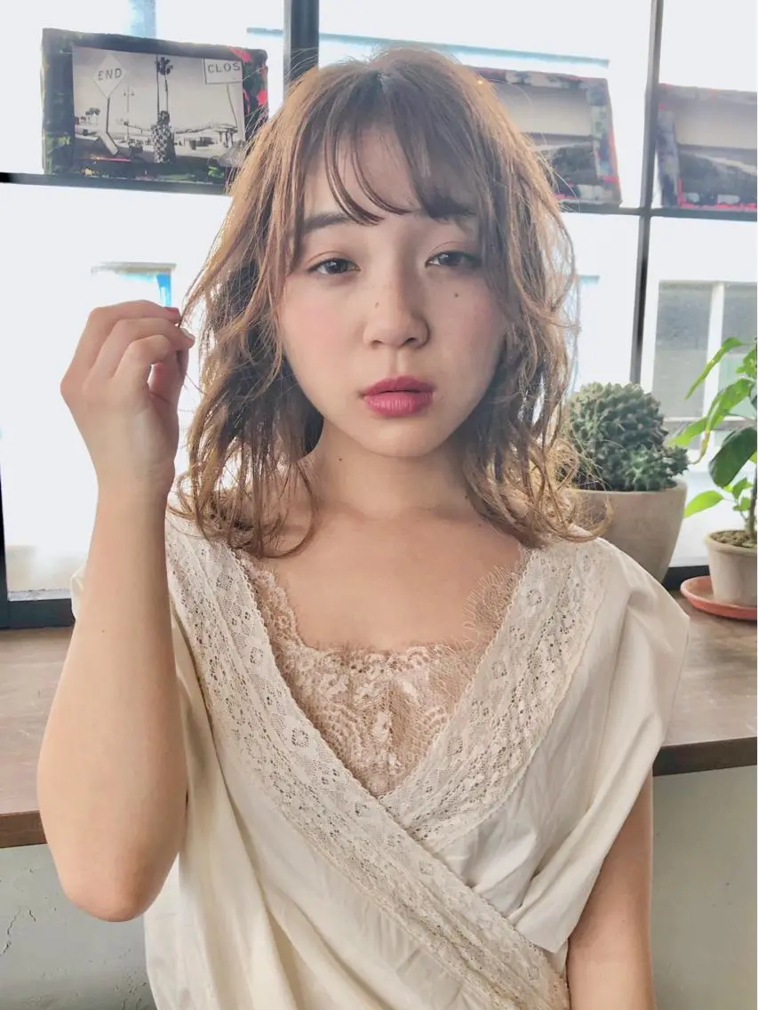 ミディアム カラー 大平 美沙のヘアスタイル