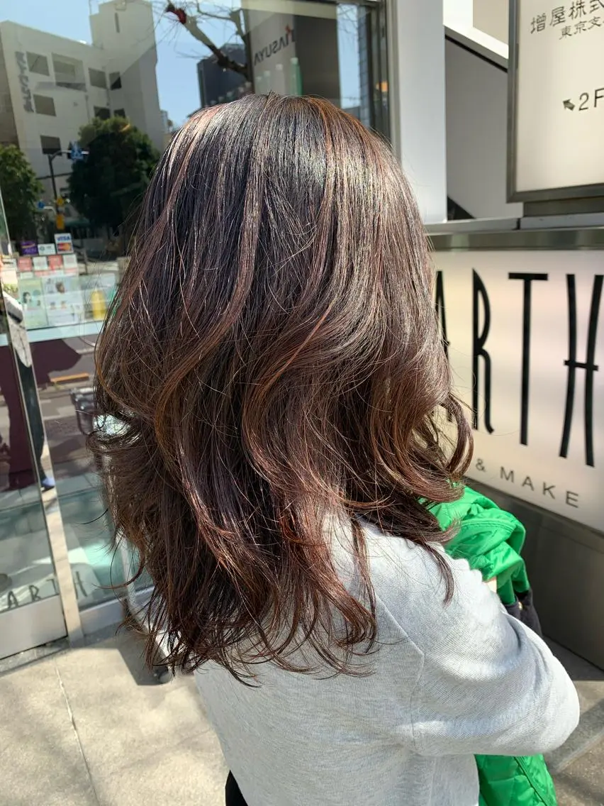 セミロング カラー パーマ アートディレクター 尾内 友美のヘアスタイル