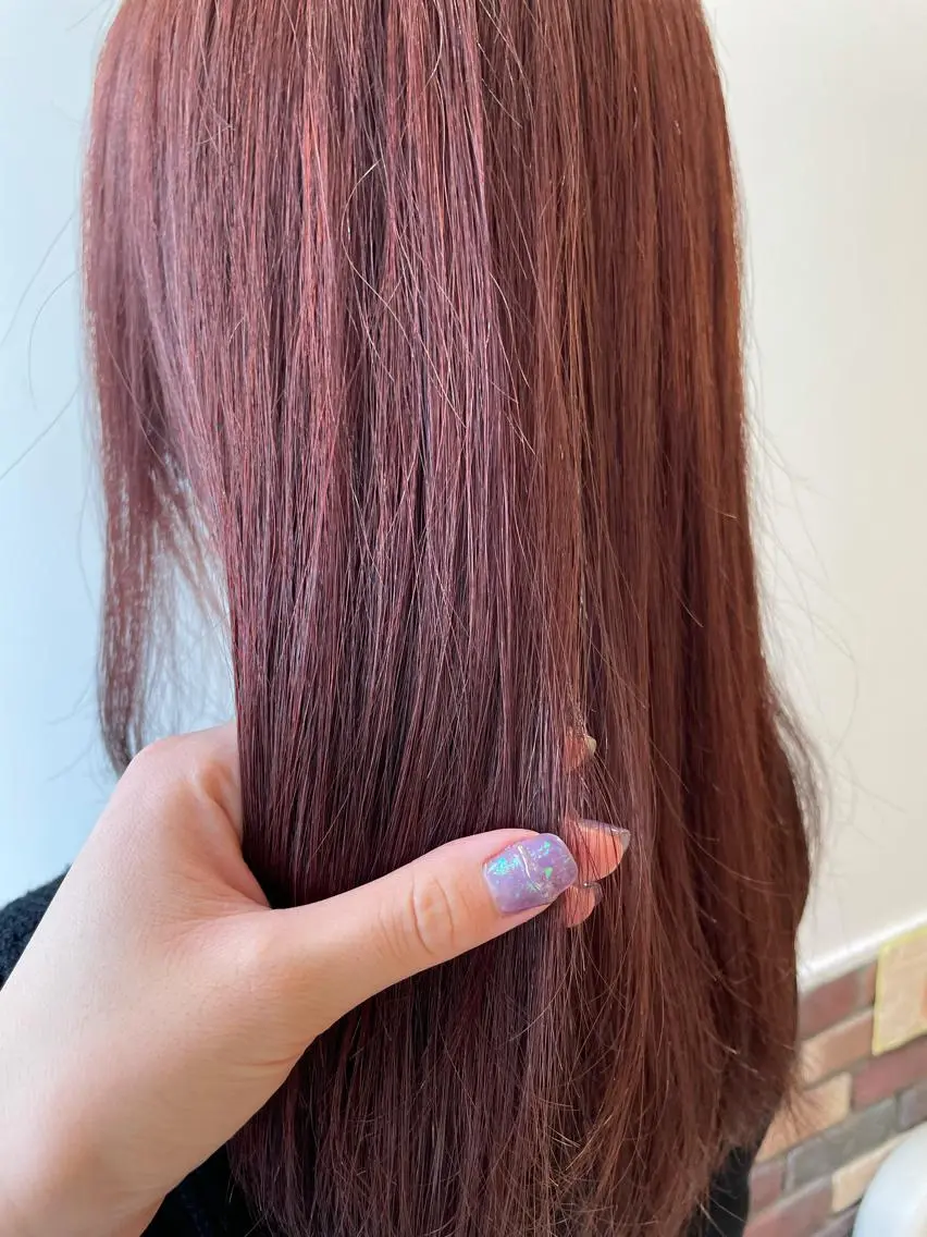 ロング カラー 透明感カラー 🩶🩵🩷AIRIのヘアスタイル