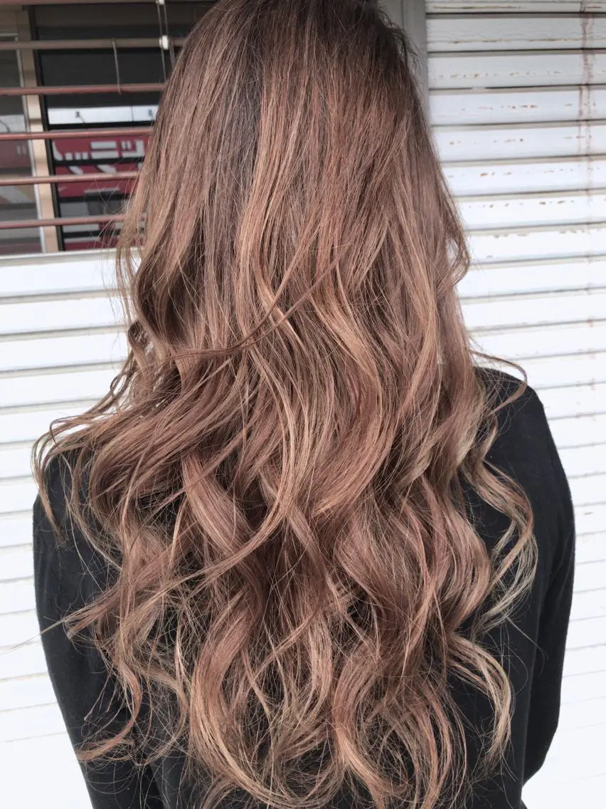 ロング カラー グラデーションカラー レイヤーカット匠 イソザキノリユキのヘアスタイル
