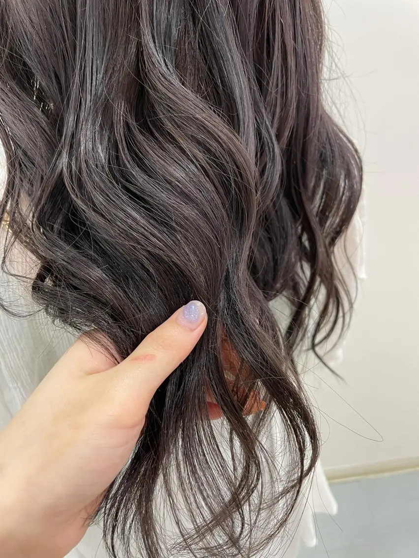 ロング カラー akane .のヘアスタイル