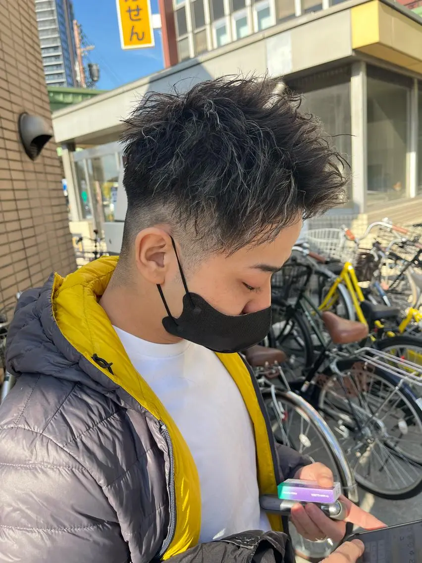 ショート カラー パーマ メンズ フェードカット メンズメッシュ メッシュ カット ヘアカラー パーマ AVANCE.難波 店長 松元のヘアスタイル