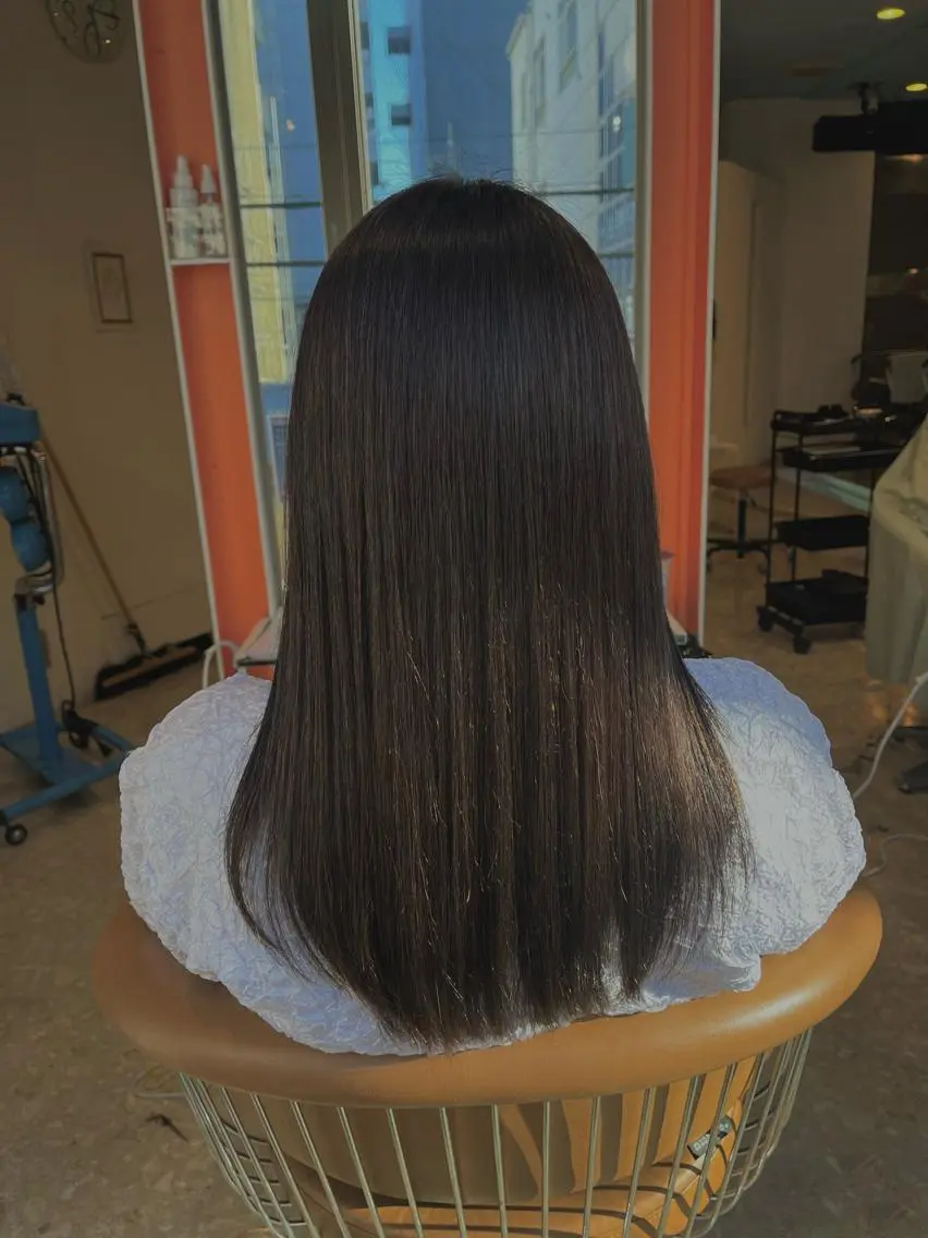 セミロング カラー カット ヘアカラー 縮毛矯正 うしだ かおるのヘアスタイル