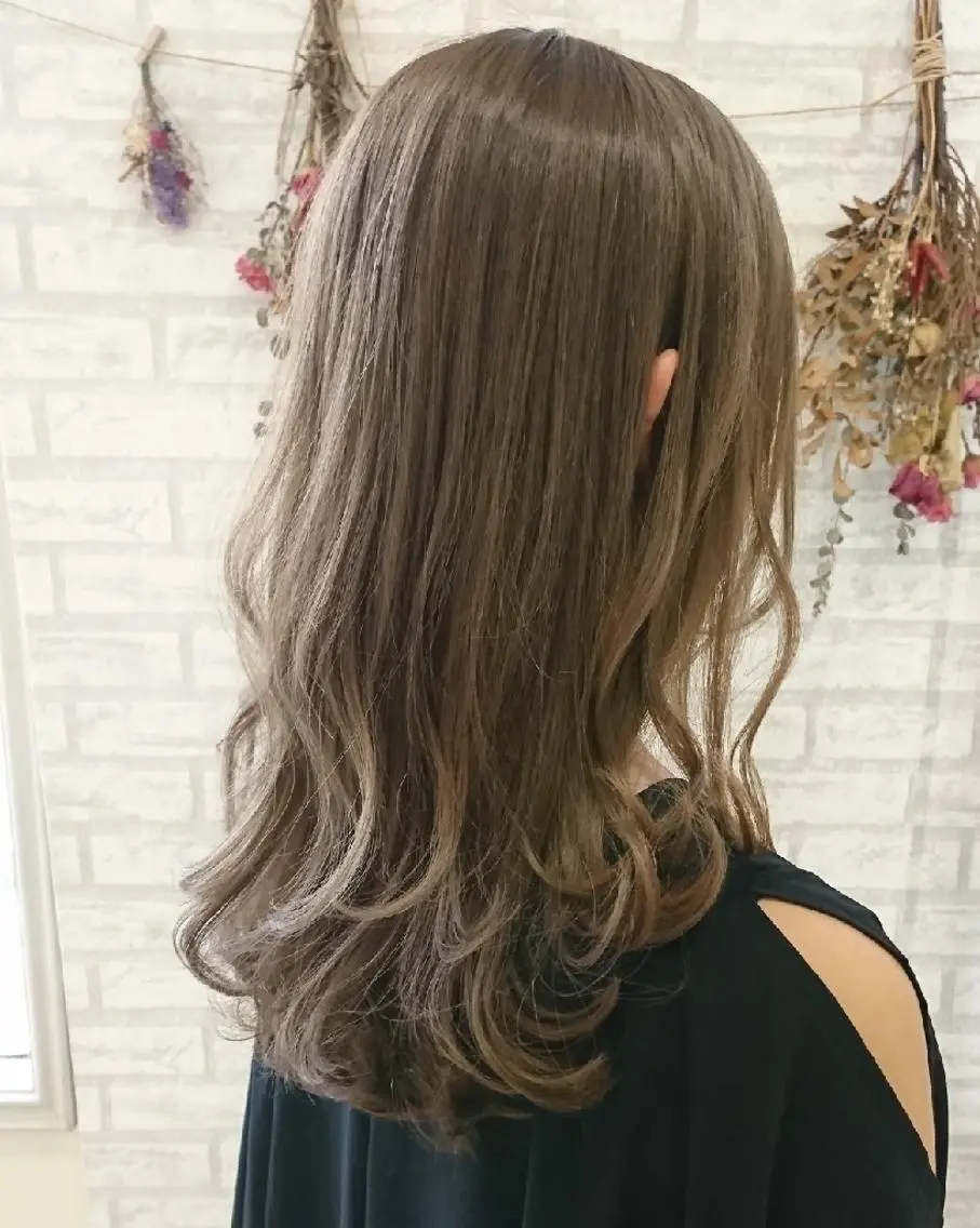 ロング カラー ベージュカラー ミルクティーベージュ *Cielo* 佐藤 幸世のヘアスタイル