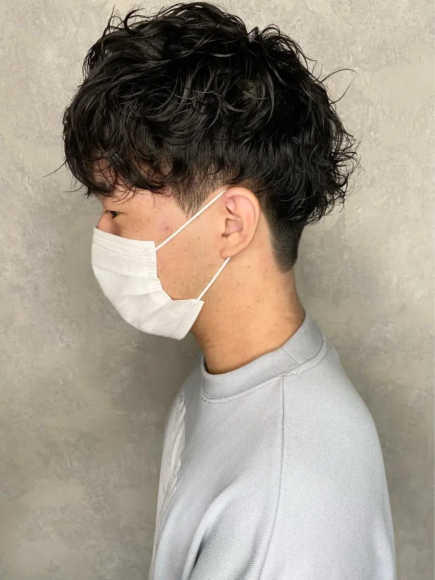 ショート パーマ メンズ メンズパーマ ツーブロック 刈り上げ 🌾内山 龍介🌾のヘアスタイル