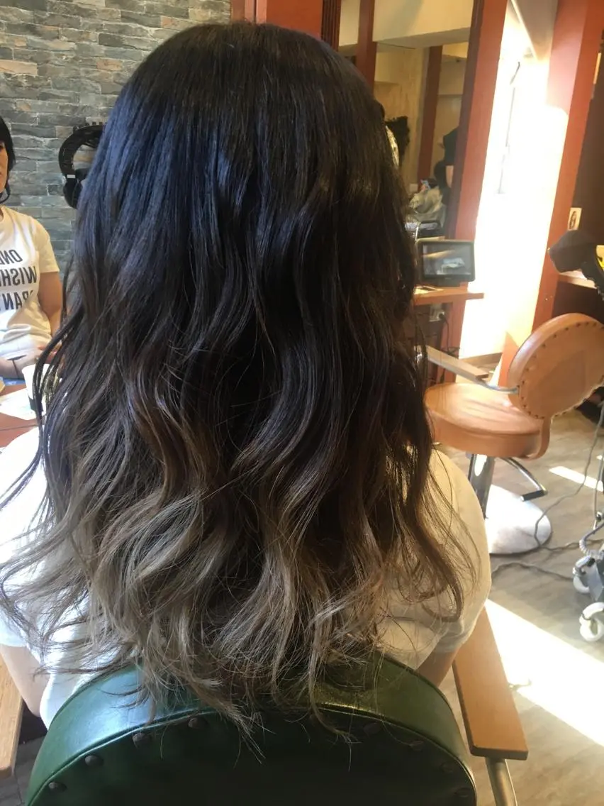 ロング カラー 宮下 浩一のヘアスタイル