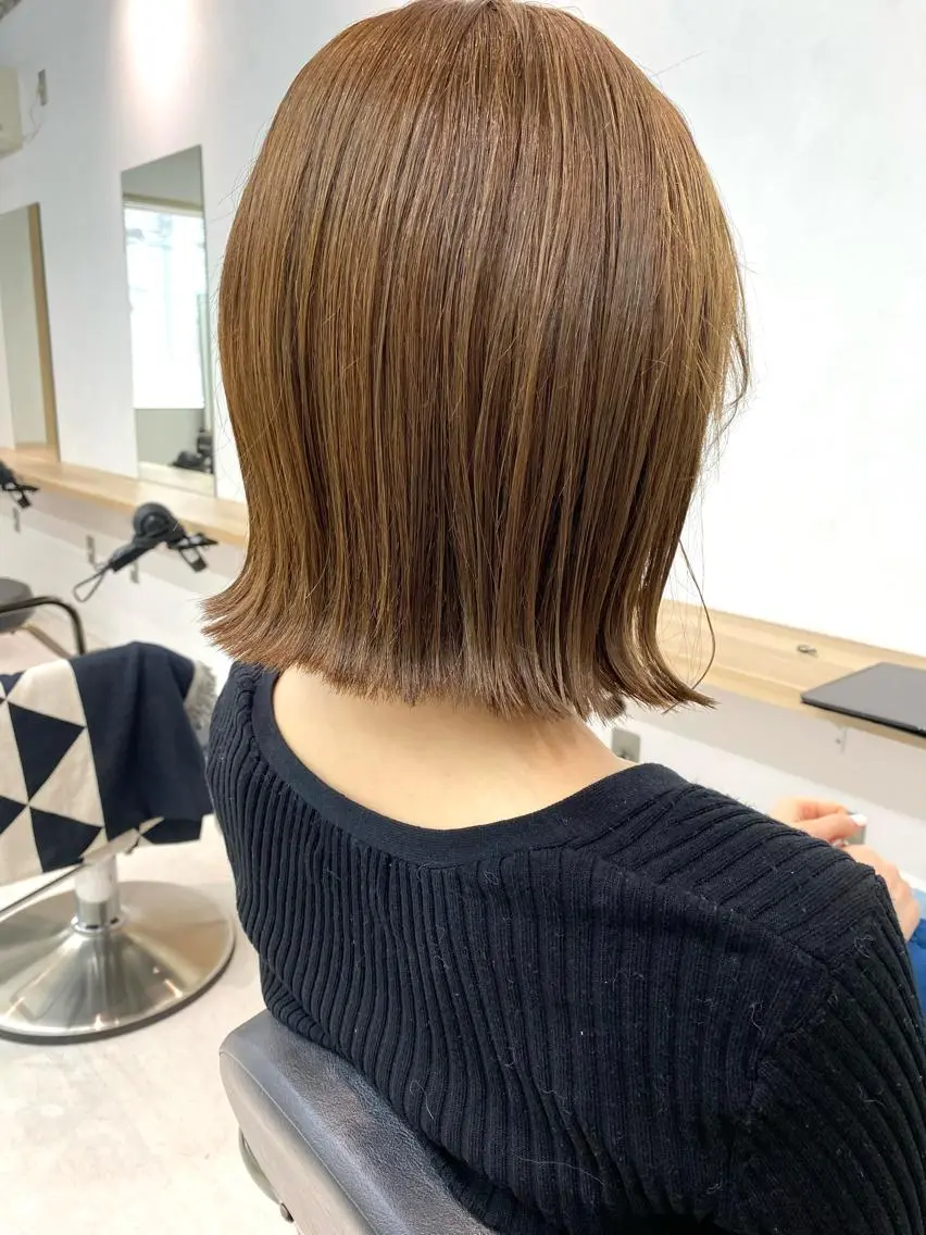 ショート カラー 外ハネヘア レイヤーボブ/ボブ 仲川和人のヘアスタイル