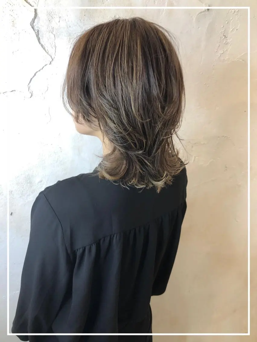 ミディアム ウルフカット カット ヘアカラー トリートメント マネージャー 山城洸希のヘアスタイル