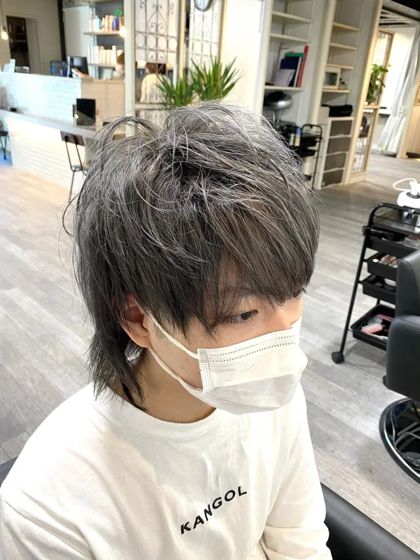 ショート カラー パーマ メンズ メンズバレイヤージュ メンズブリーチ メンズハイライト メンズインナーカラー メンズ韓国風 パーマ 先着1名様限定 カット無料のヘアスタイル