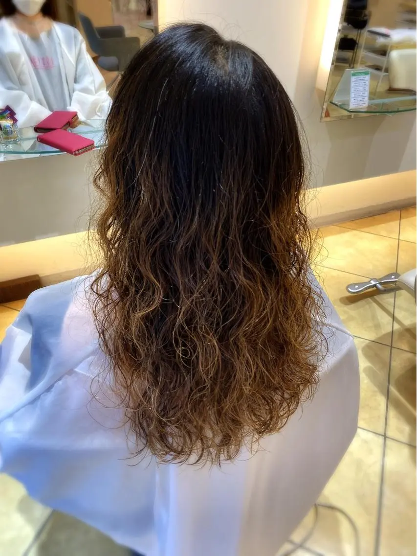 ロング パーマ カット パーマ 小顔レイヤー💗 木村実樹のヘアスタイル