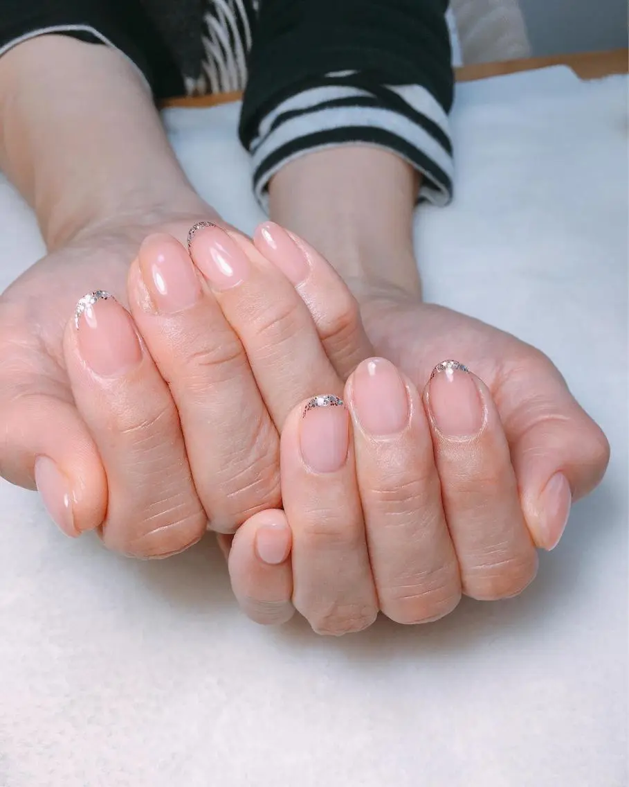 ネイル フレンチネイル ラメ(グリッター) ハンドネイル kipinail 川﨑えりかのネイルデザイン