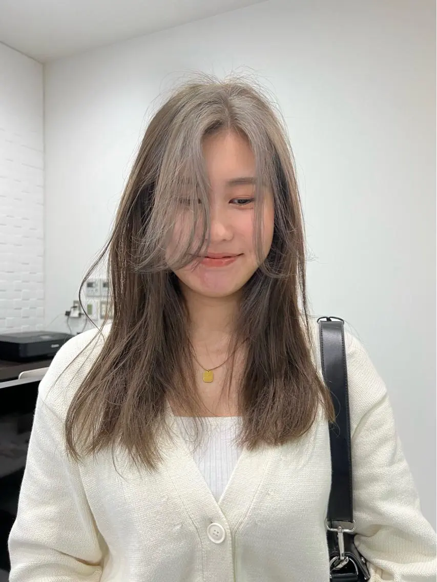 ロング カラー ヘアカラー トリートメント MAYU / Raf.のヘアスタイル
