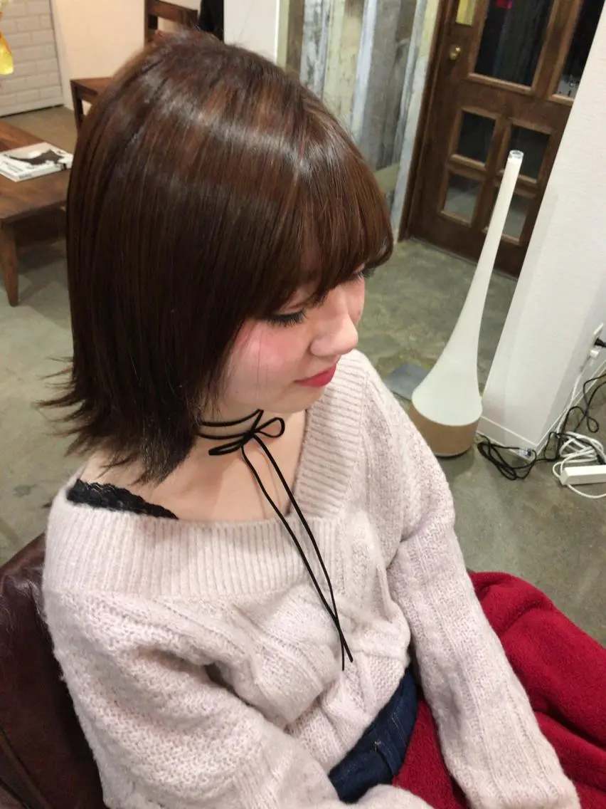 ショート ボブ 外ハネヘア レイヤーカット匠 イソザキノリユキのヘアスタイル