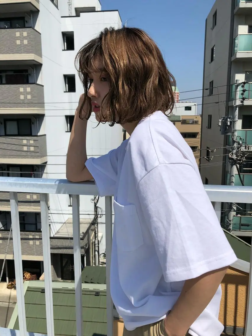 ショート カラー パーマ ヘアアレンジ 顔周りレイヤーカット ブリーチminamiのヘアスタイル
