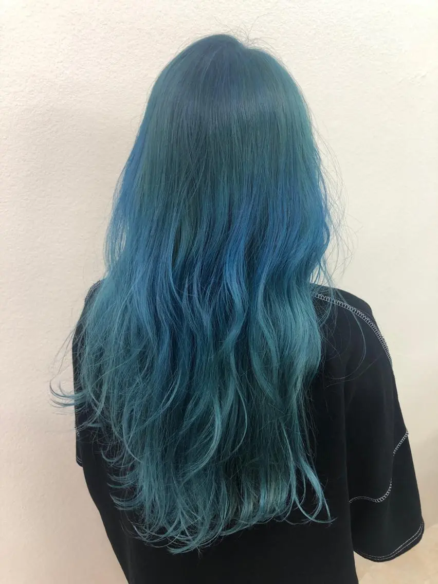 ロング カラー 韓国艶カラー🇰🇷 DISCO💙のヘアスタイル