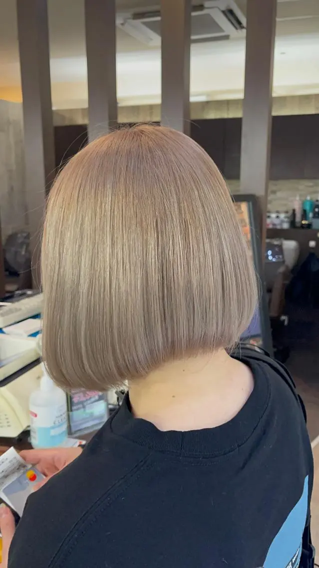 ショート カラー Assemble YUYAのヘアスタイル