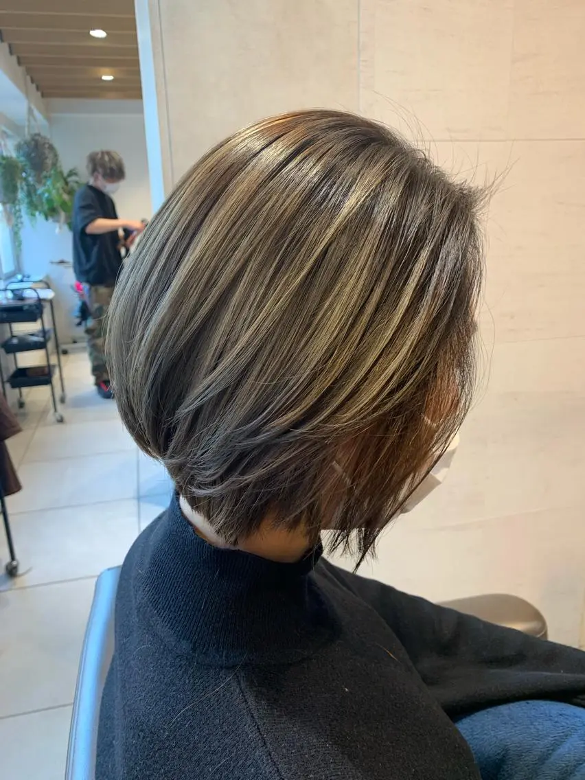 ショート カラー 美髪✖️似合わせ 🌻ヒトミのヘアスタイル