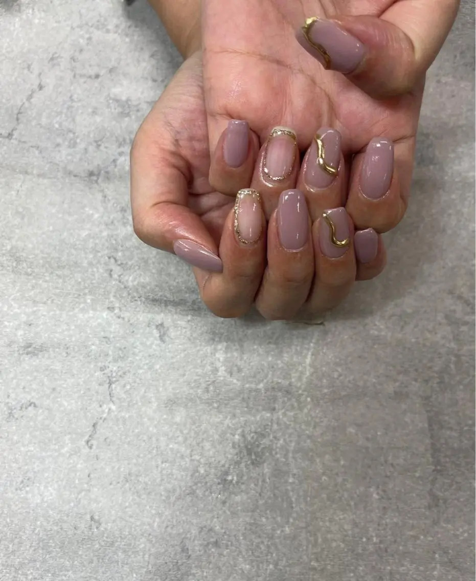 ネイル ゴールド ミラーネイル ニュアンスネイル ピンク ピンクベージュ ハンドネイル ハンドケア FASTNAIL PLUS 新宿店のネイルデザイン