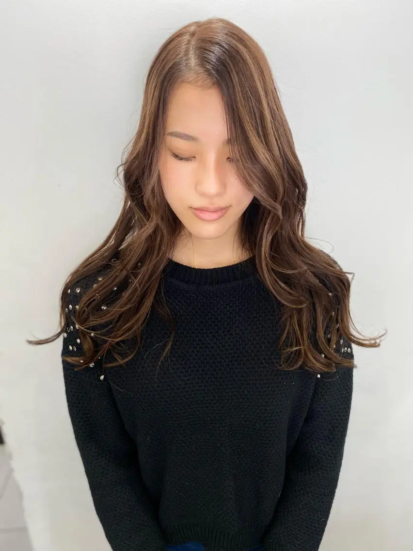 ロング カラー バレイヤージュ デザインカラー グレージュ ハイライトカラー 外国人風カラー ヘアカラー トリートメント opus 店長大和 レイヤー/赤み消しのヘアスタイル