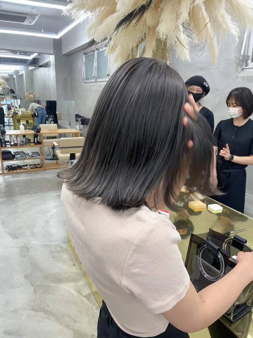 セミロング カラー レイヤーカット 🪩yurikaのヘアスタイル