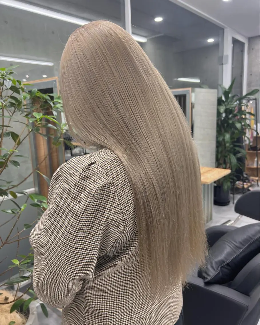ロング azusa/心斎橋/ ハイトーンカラーのヘアスタイル