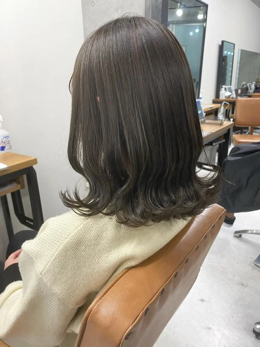 セミロング カラー ヘアアレンジ グレージュ ミント 🌷FUKA🌷 まろやかハイトーンのヘアスタイル
